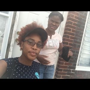 Meet your Posher, Kamoy