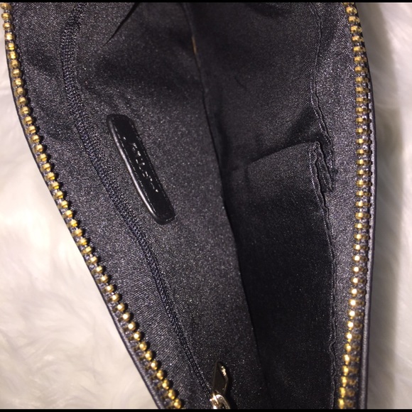 🐾 New🐾 Apt 9 wristlet - Picture 4 of 6