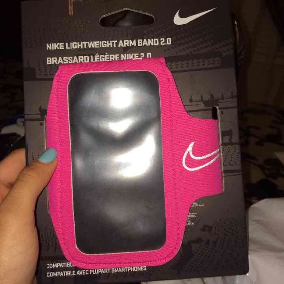 Nike arm band