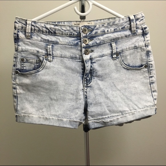 Cotton on buttoned high waisted shorts