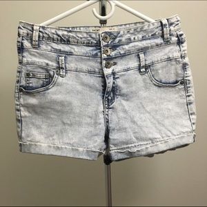 Cotton on buttoned high waisted shorts