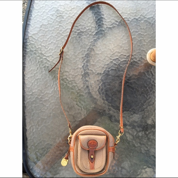 Dooney & Bourke Purse | Make me an offer (:
