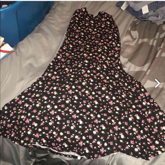 Dress - Picture 2 of 2