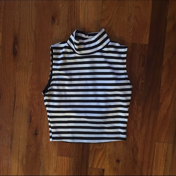 Open-back Striped Mock Neck Crop Top XS