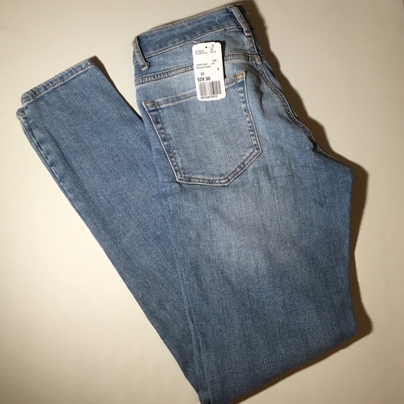 NEW MID RISE SKINNY JEANS
