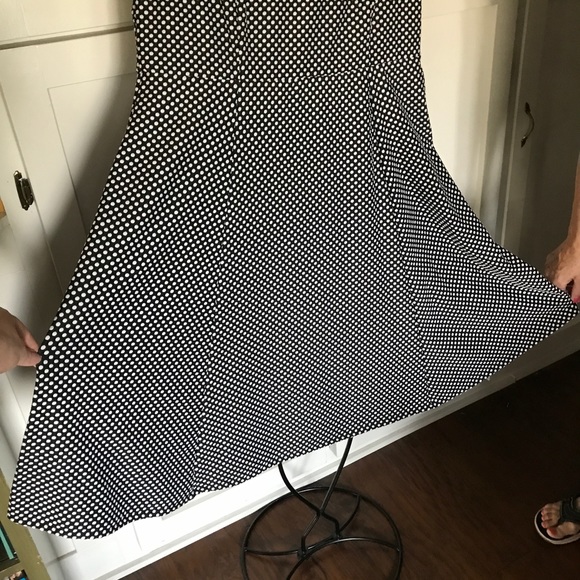 SOLD. Stunning vintage inspired polka dot dress! - Picture 6 of 8