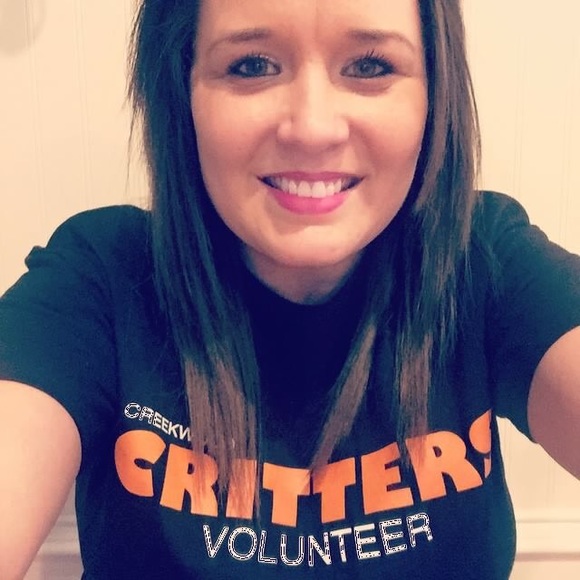 Meet your Posher, Stephanie - Picture 4 of 4