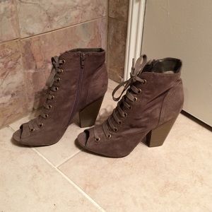 Fioni high heel ankle boots