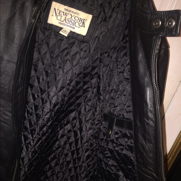 Leather jacket. - Picture 4 of 4