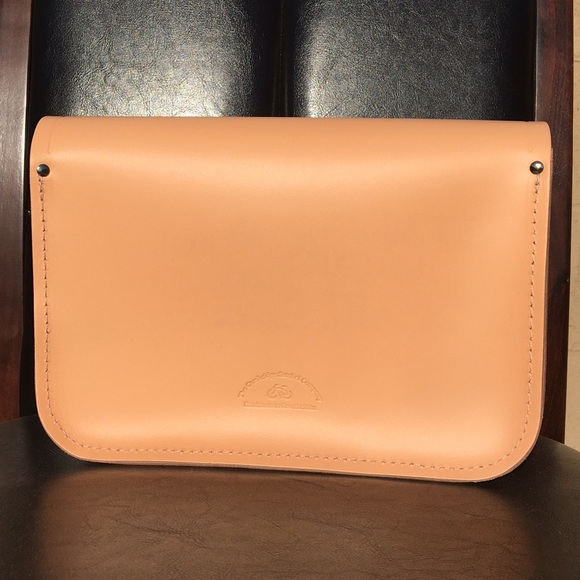 **SOLD** CAMBRIDGE SATCHEL COMPANY 11" Classic Satchel - Picture 3 of 4