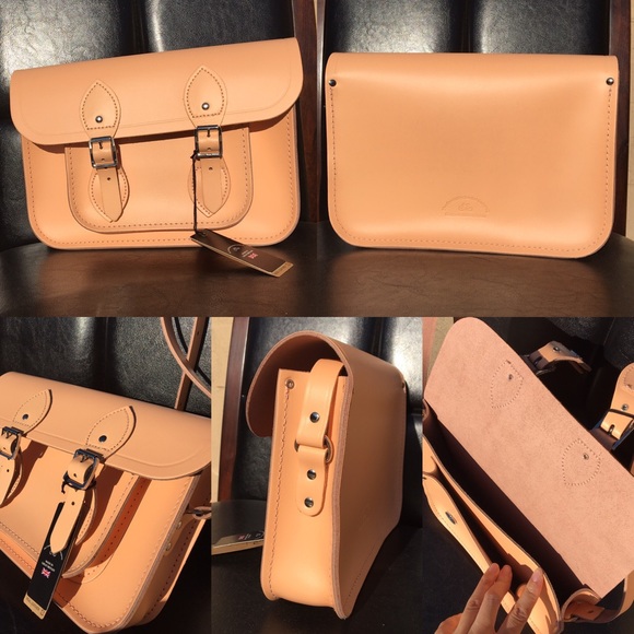 **SOLD** CAMBRIDGE SATCHEL COMPANY 11" Classic Satchel - Picture 2 of 4