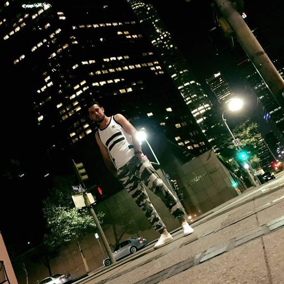 Meet your Posher, Serj - Picture 1 of 1