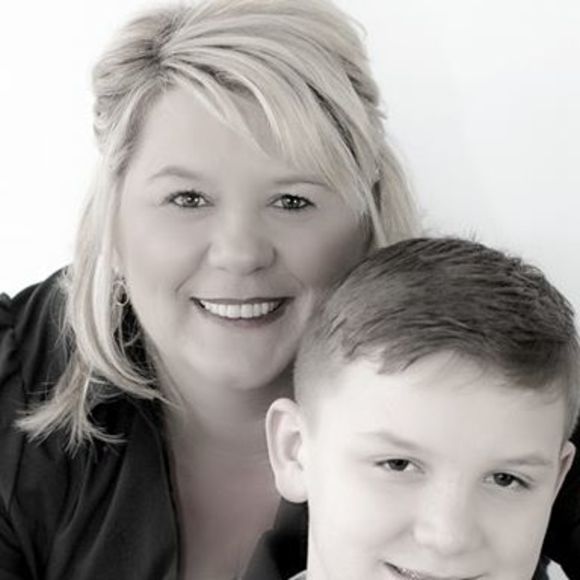 Meet your Posher, Jennifer - Picture 1 of 1