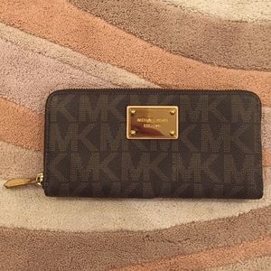 Michael Kors wallet