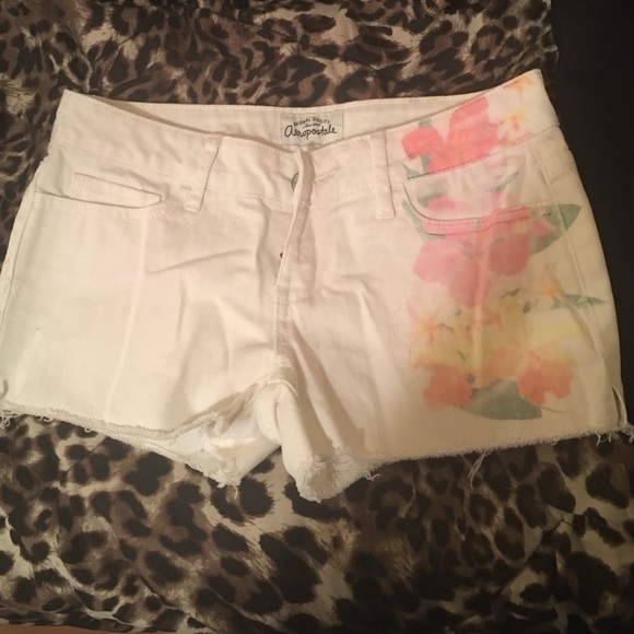 Cute flower Aeropostale shorts