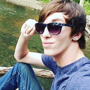 Meet your Posher, Chris