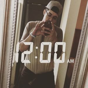 Meet your Posher, Reyes