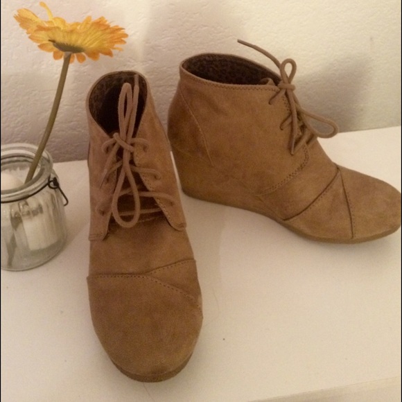 cute tan booties