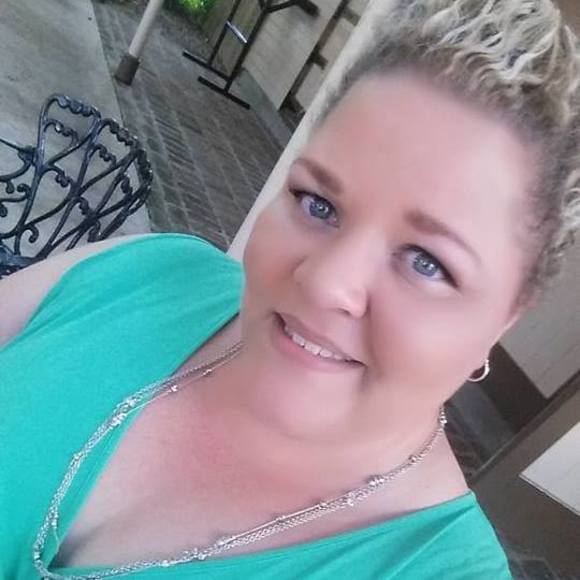 Meet your Posher, Pamela
