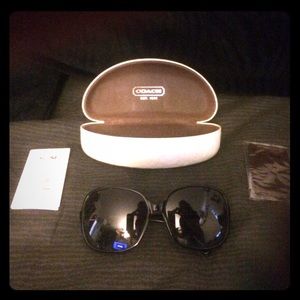 AUTHENTIC: Coach Sunglasses (Black).