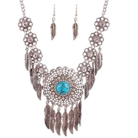 Bohemian Luxurious Leaf Silver Boho Statement Set - Picture 3 of 5