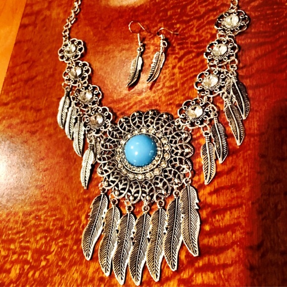 Bohemian Luxurious Leaf Silver Boho Statement Set - Picture 2 of 5