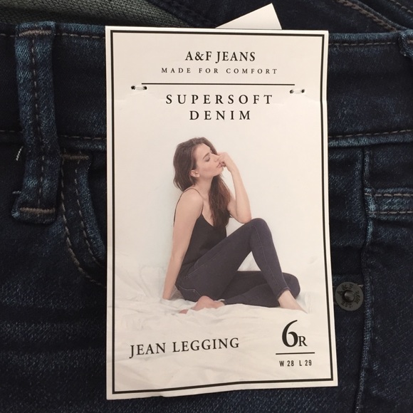 Abercrombie and Fitch Supersoft Denim Jean Legging - Picture 2 of 4