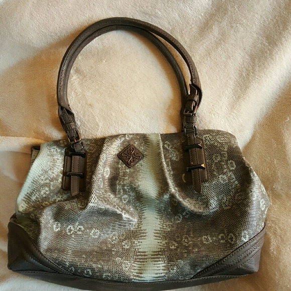 SALE🎉🎊 Large Simply Vera Vera Wang bag