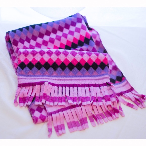 St. John's Bay Kid's Beanie/Scarf Set - Picture 2 of 5