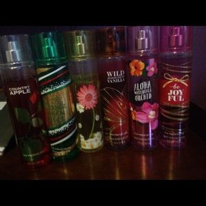Bath & Body sprays. 6 total all at least 95% full