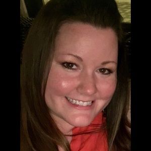 Meet your Posher, Alicia