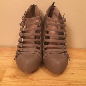 Aldo taupe strappy heels