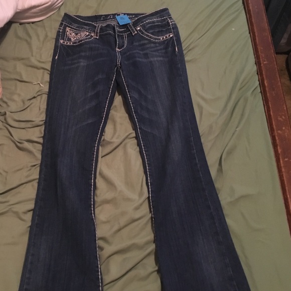 New LA IDOL jeans fits like a 5-6