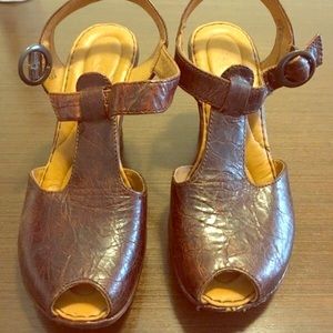 Born Crown Brown Leather Open Toe Heel size 7