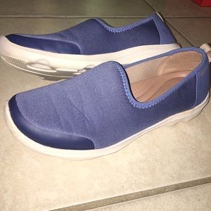 Crocs busy day stretch (flat/loafer)