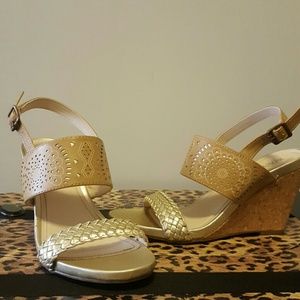 Sale! Kenneth Cole Reaction cork tan & gold wedges