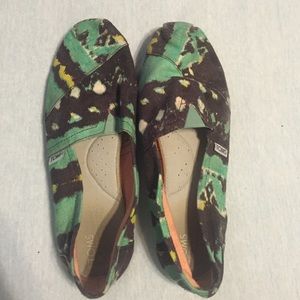 Gently used toms