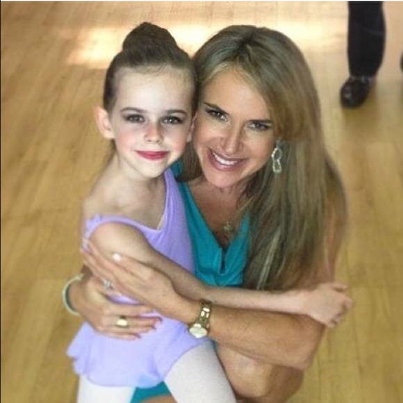 Meet Your Posher! - Picture 3 of 3