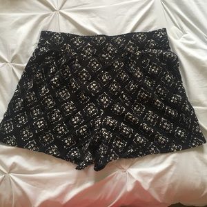Mossimo Flowy Shorts with Pockets!