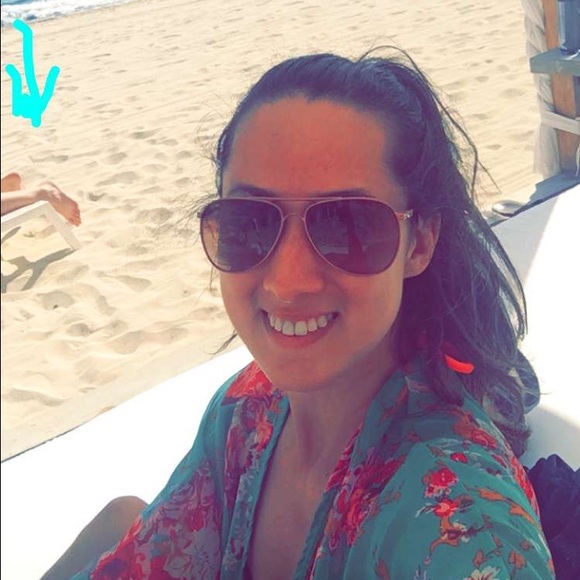 Meet your Posher, Lauren - Picture 1 of 1
