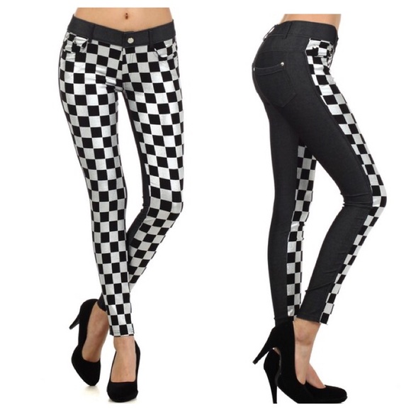 ❗️CLEARANCE ❗️Two-Toned Checkered Skinny Jeggings - Picture 2 of 3