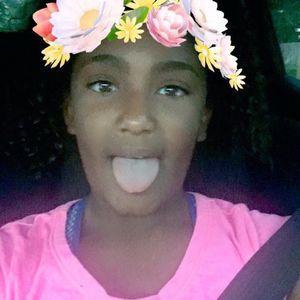 Meet your Posher, Ella