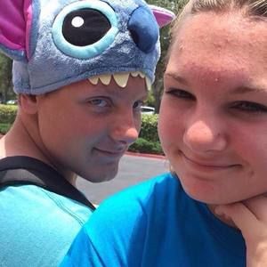 Meet your Posher, Elise