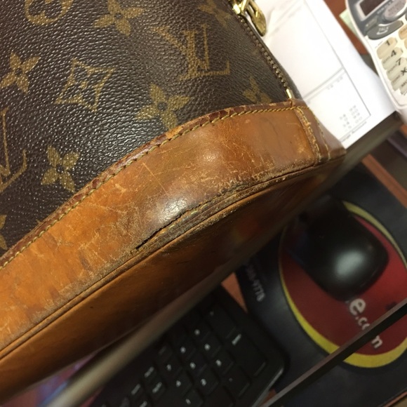 Authentic LV pre loved condition Feel free to ask - Picture 2 of 4