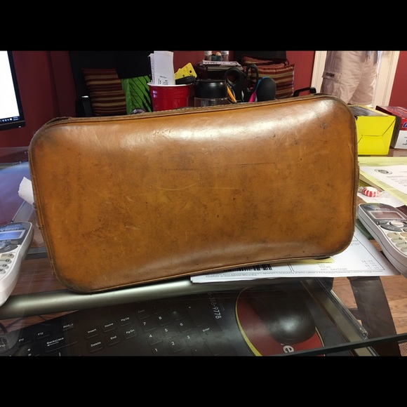 Authentic LV pre loved condition Feel free to ask - Picture 3 of 4