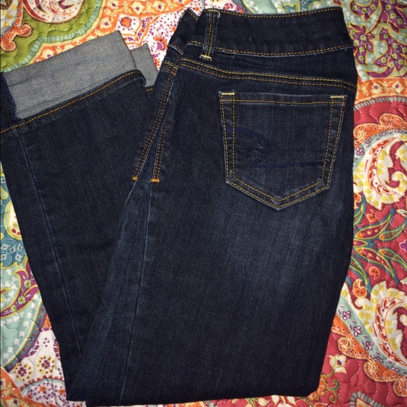 TWO Pair of NEW AE Cropped Jeans