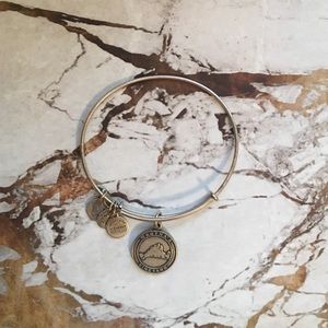 Martha's Vineyard Alex and any bracelet