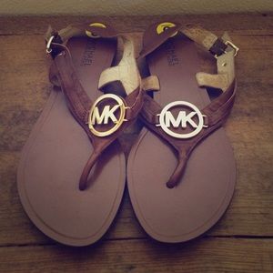 Women's size 9 sandals. Never worn.