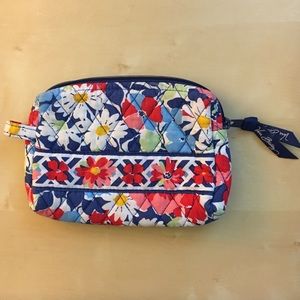 small Vera Bradley cosmetic pouch