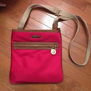 Micheal Kors crossbody